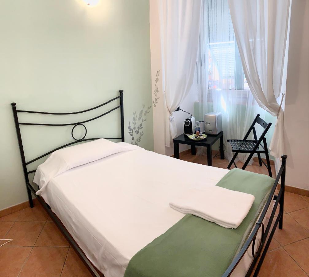 Affittacamere Virginia'S Rooms 제노바 외부 사진