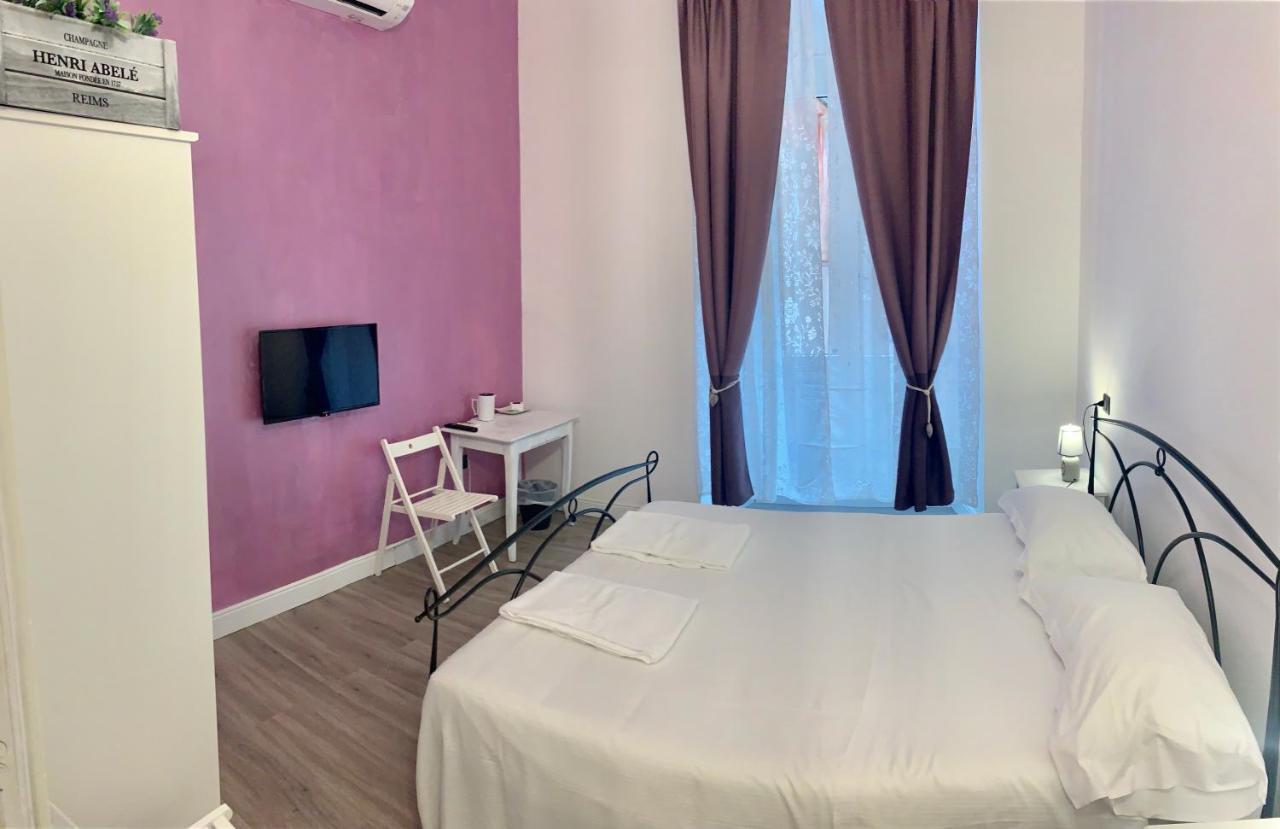 Affittacamere Virginia'S Rooms 제노바 외부 사진